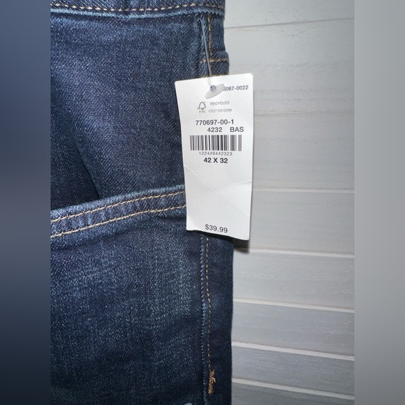 NWT Men’s Loose Fit Jeans Size 42/32 - Picture 3 of 9